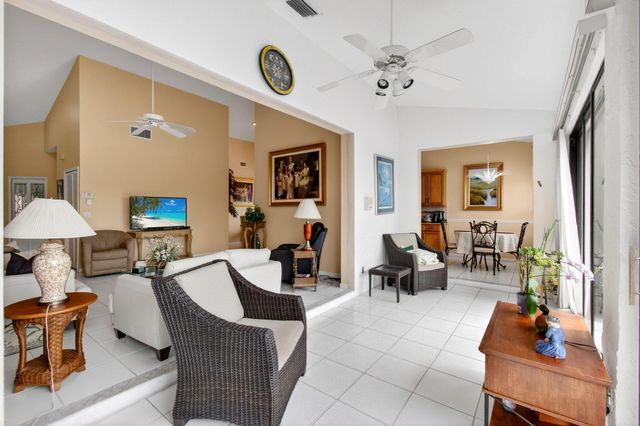 8316 Waterline Drive 102, Boynton Beach, FL 33472