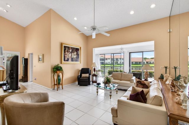 8316 Waterline Drive 102, Boynton Beach, FL 33472