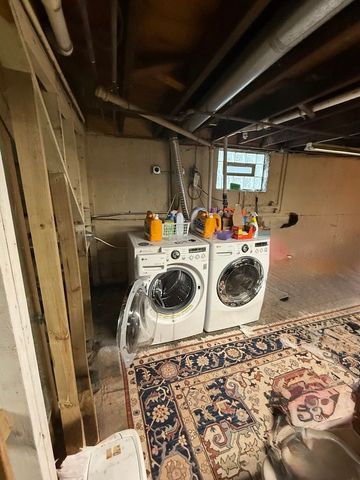 1682 Van Buren Avenue, Des Plaines, IL 60018