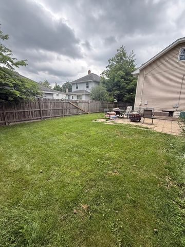 1682 Van Buren Avenue, Des Plaines, IL 60018