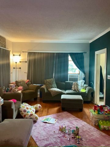 1682 Van Buren Avenue, Des Plaines, IL 60018