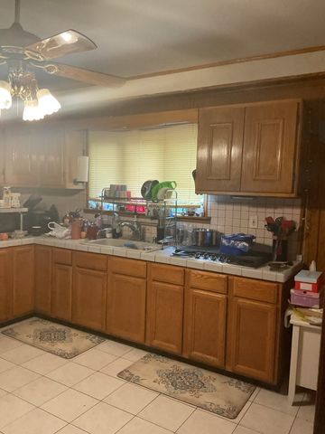 1682 Van Buren Avenue, Des Plaines, IL 60018