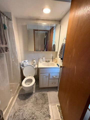 1682 Van Buren Avenue, Des Plaines, IL 60018