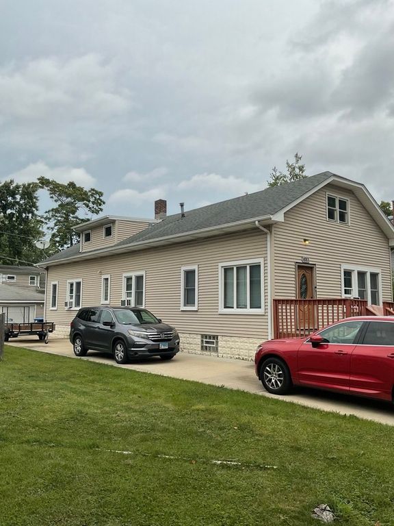 1682 Van Buren Avenue, Des Plaines, IL 60018