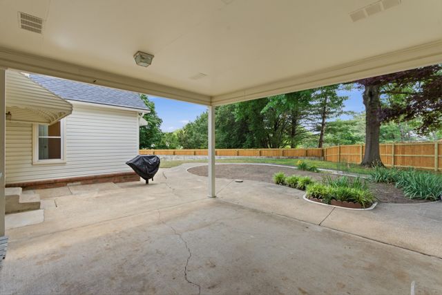 5133 Brittany Dr, Old Hickory, TN 37138