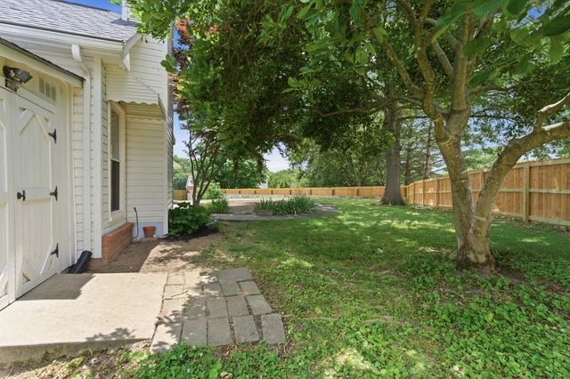 5133 Brittany Dr, Old Hickory, TN 37138