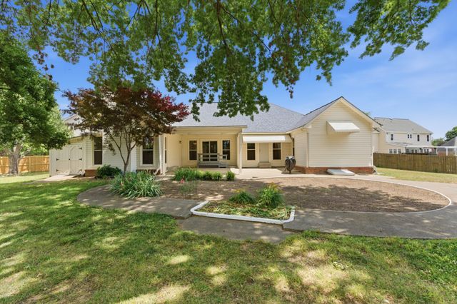 5133 Brittany Dr, Old Hickory, TN 37138