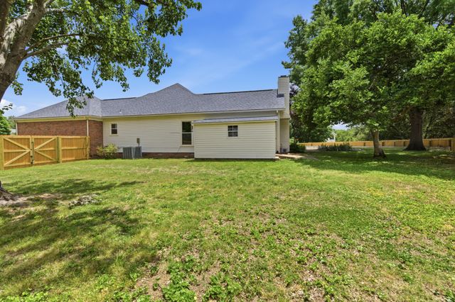 5133 Brittany Dr, Old Hickory, TN 37138