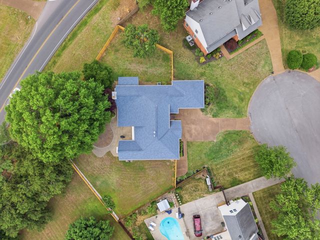 5133 Brittany Dr, Old Hickory, TN 37138