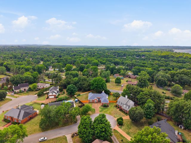 5133 Brittany Dr, Old Hickory, TN 37138