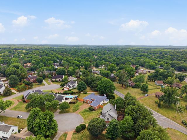5133 Brittany Dr, Old Hickory, TN 37138