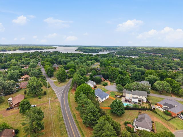 5133 Brittany Dr, Old Hickory, TN 37138