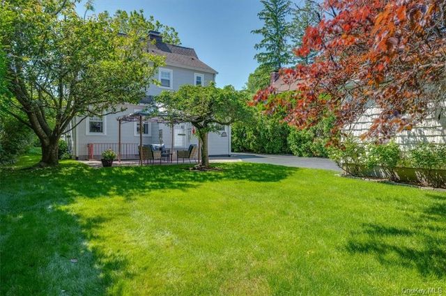 367 Old Mamaroneck Road, White Plains, NY 10605