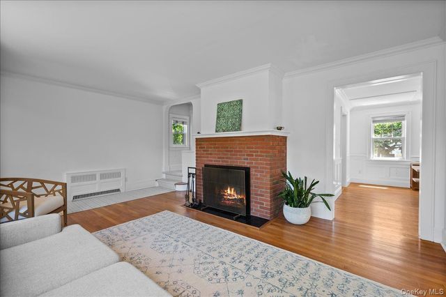 367 Old Mamaroneck Road, White Plains, NY 10605