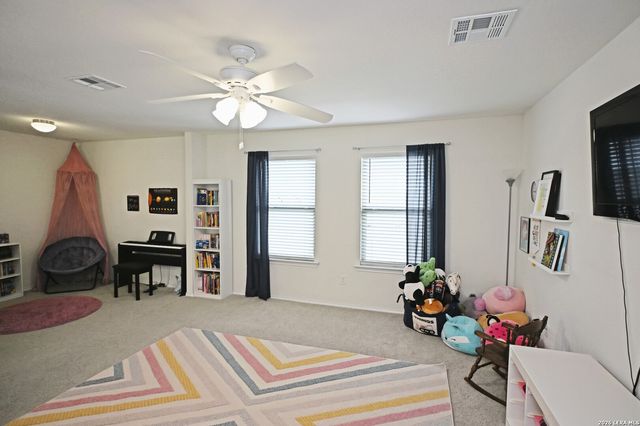 138 BUTTERCUP BND, New Braunfels, TX 78130