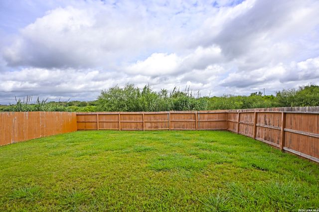 138 BUTTERCUP BND, New Braunfels, TX 78130