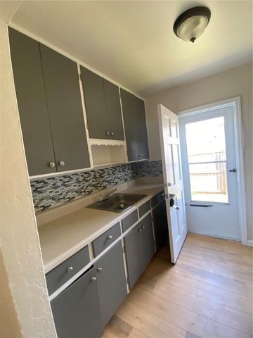 3722 28TH STREET N B, St Petersburg, FL 33713