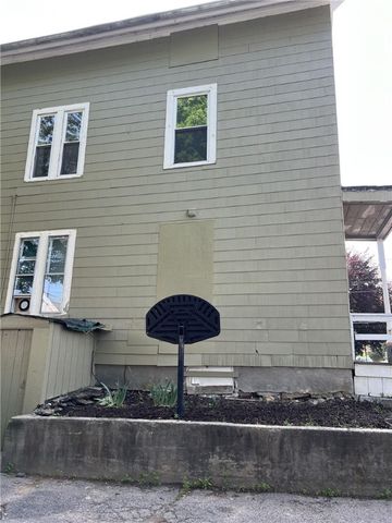 635 Park Avenue, Woonsocket, RI 02895