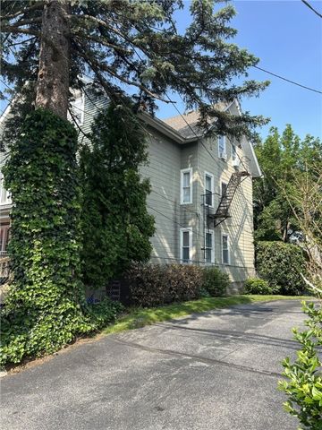 635 Park Avenue, Woonsocket, RI 02895