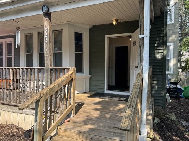 635 Park Avenue, Woonsocket, RI 02895