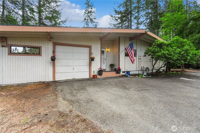 91 E Jack Pine Lane, Union, WA 98592