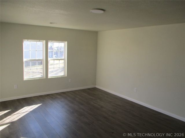 913 N Creek Avenue, Haskell, OK 74436