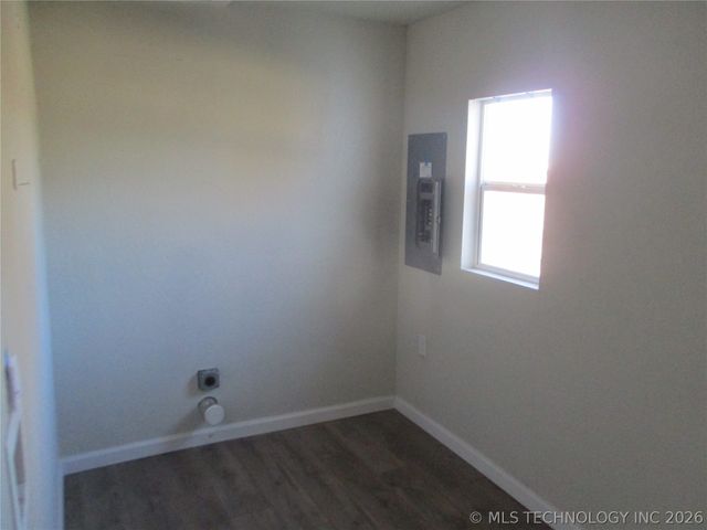 913 N Creek Avenue, Haskell, OK 74436