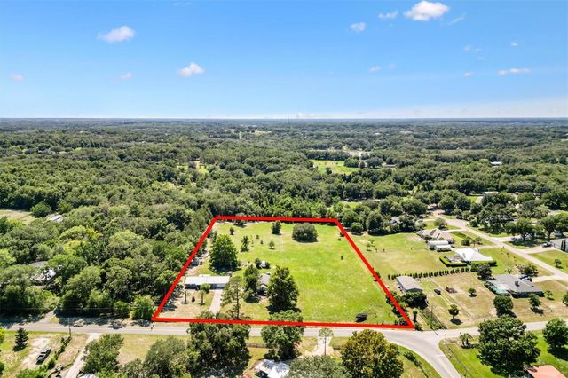 37149 GRAYS AIRPORT ROAD, Lady Lake, FL 32159