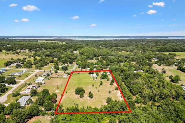 37149 GRAYS AIRPORT ROAD, Lady Lake, FL 32159