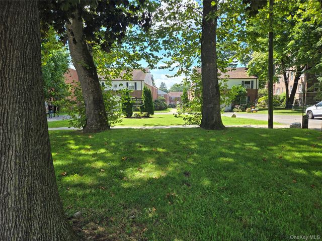 79 N Broadway D2, White Plains, NY 10603