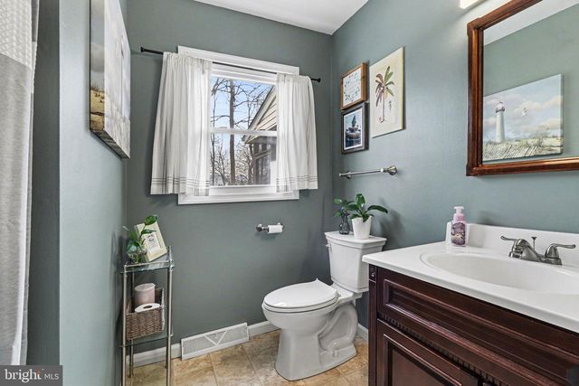 33 INGHAM DR, Stevens, PA 17578