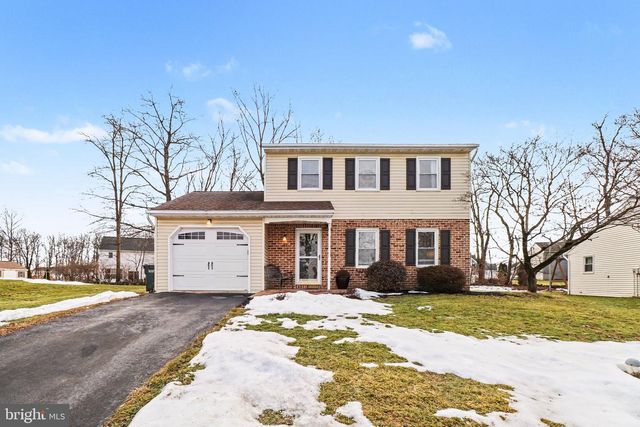 33 INGHAM DR, Stevens, PA 17578