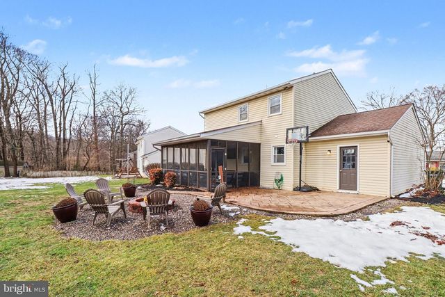 33 INGHAM DR, Stevens, PA 17578