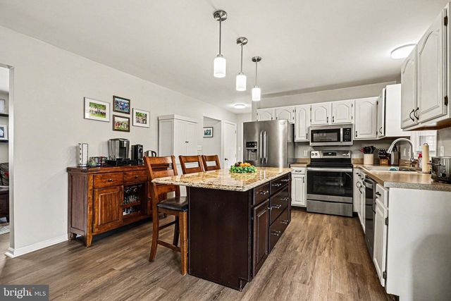 33 INGHAM DR, Stevens, PA 17578