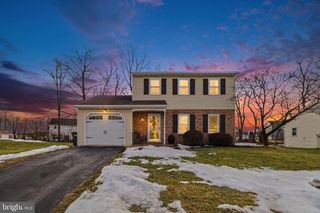 33 INGHAM DR, Stevens, PA 17578