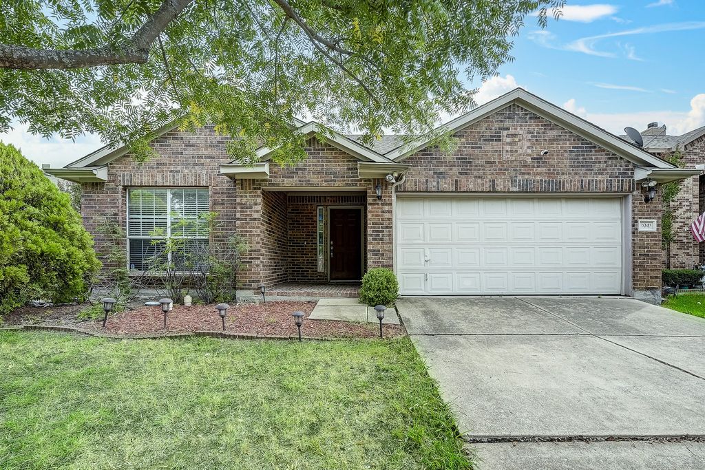 2041 Meadow View Drive, Princeton, TX 75407