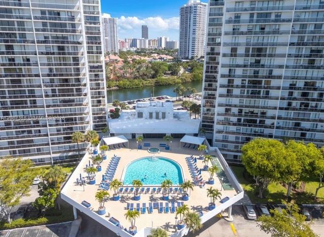 3701 N Country Club Drive 1807, Aventura, FL 33180