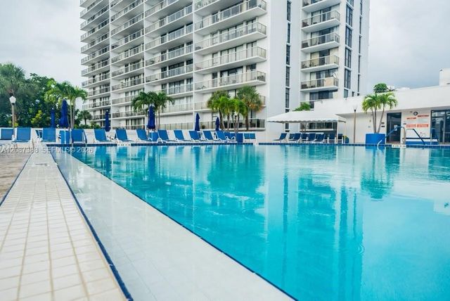 3701 N Country Club Drive 1807, Aventura, FL 33180