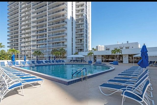 3701 N Country Club Drive 1807, Aventura, FL 33180