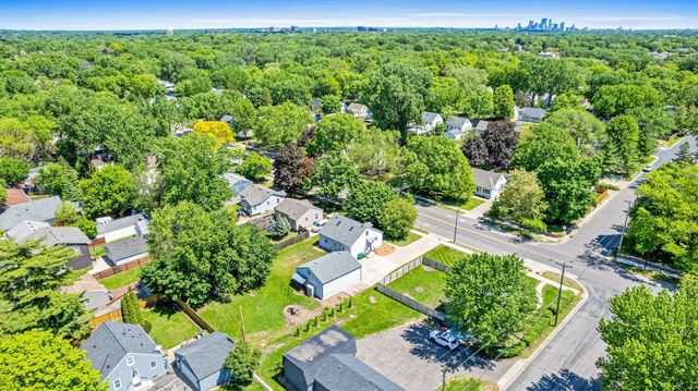 3372 Texas Avenue S, Saint Louis Park, MN 55426