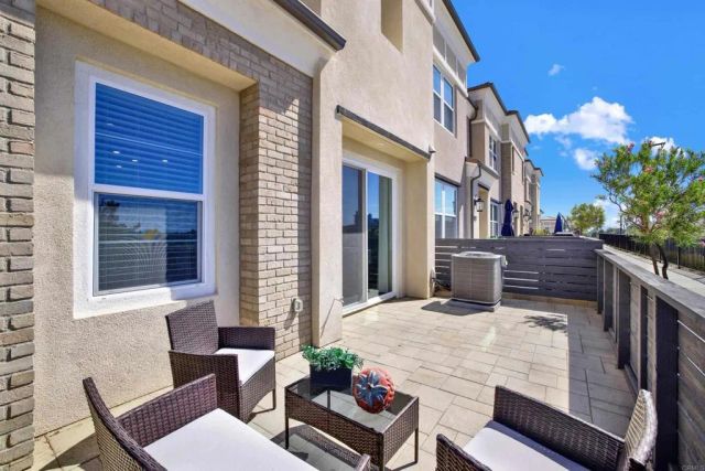 1220 Sunrise View 101, San Marcos, CA 92078