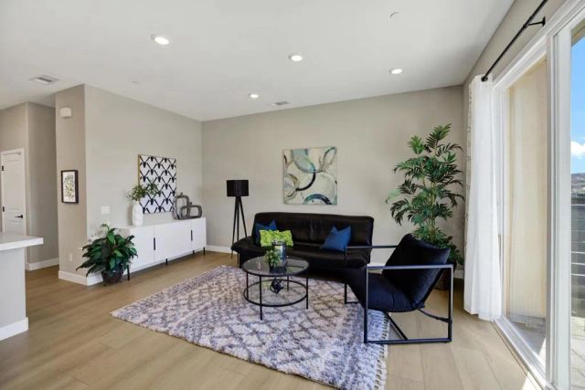 1220 Sunrise View 101, San Marcos, CA 92078