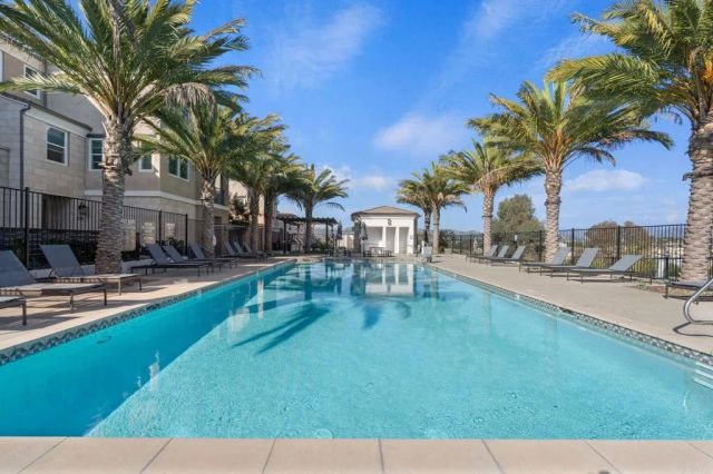 1220 Sunrise View 101, San Marcos, CA 92078