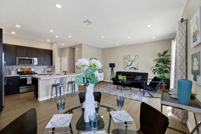 1220 Sunrise View 101, San Marcos, CA 92078