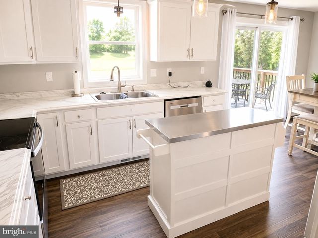 4223 PERCY AVE, Chambersburg, PA 17202