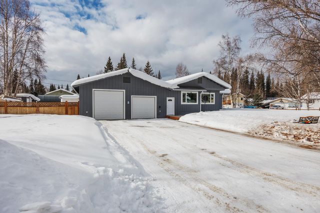 3025 CHINOOK DRIVE, Fairbanks, AK 99709