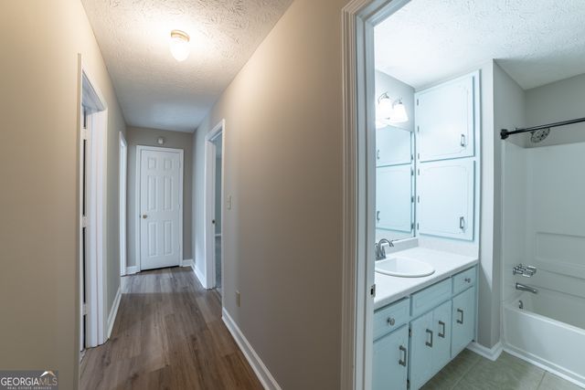 136 Creek Side Drive, Mcdonough, GA 30252