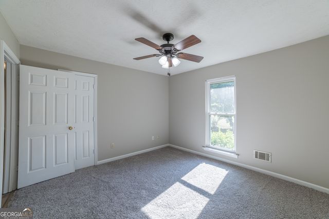 136 Creek Side Drive, Mcdonough, GA 30252