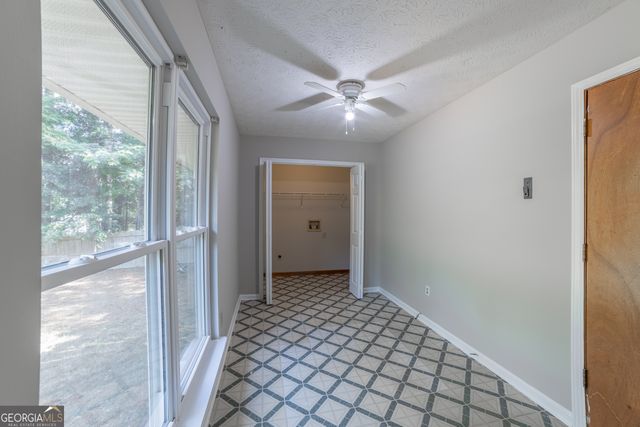 136 Creek Side Drive, Mcdonough, GA 30252