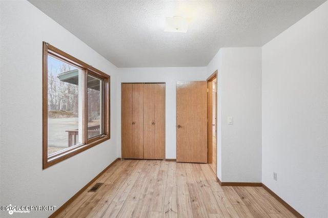 961 W Gail Drive, Wasilla, AK 99654